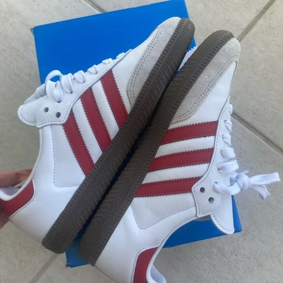Adidas Samba White and Red Sneakers size 6.5 - Picture 4 of 9